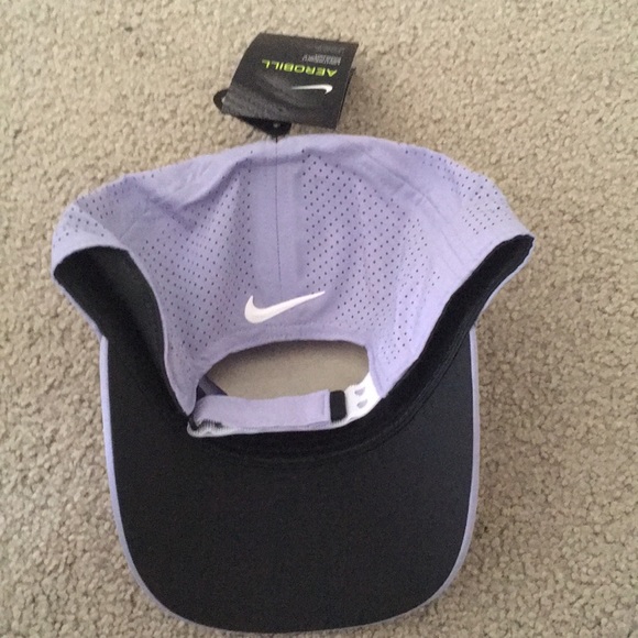 Nike hat - Picture 3 of 3